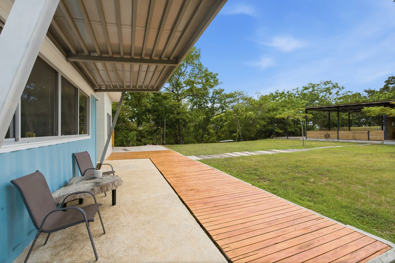 Surf Shack: Ocean-View Property with Home and Development Potential - photo 11