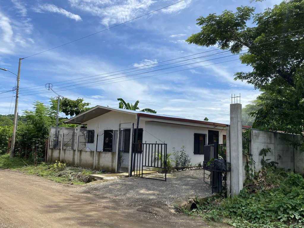 Casa Munoz: 3 Bedroom Home and 2 Unit Duplex with space for a pool, Located in El Canto de los Gavilanes - Gallery image 26