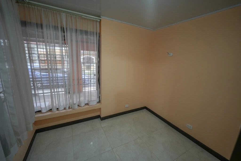 House For Sale in Lomas de Ayarco - Gallery image 5