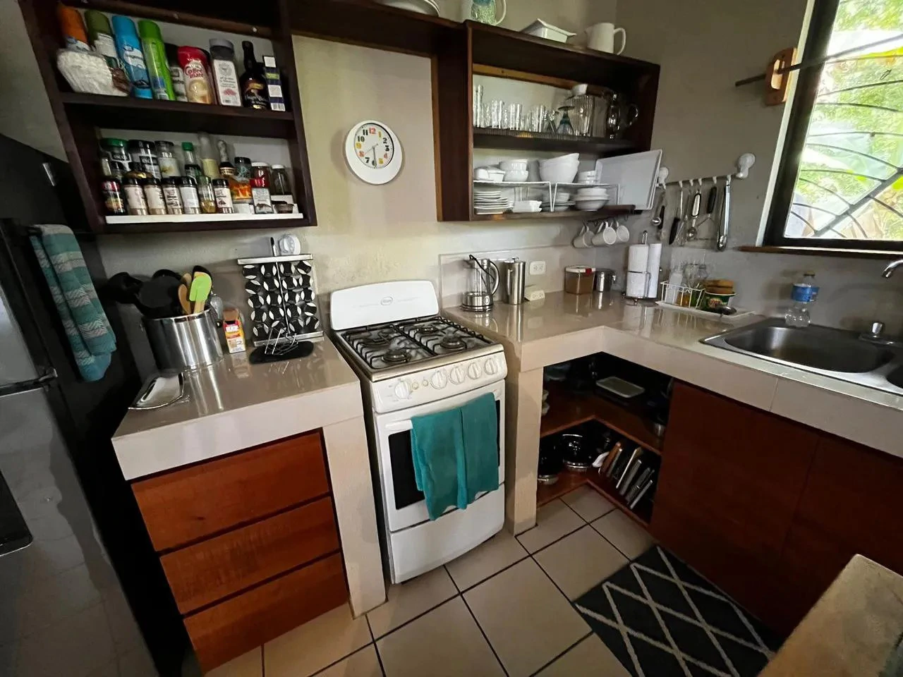 0.075 ACRES – 2 Bedroom Home Plus 1 Bedroom Apartment For A Great price!!! - Gallery image 8