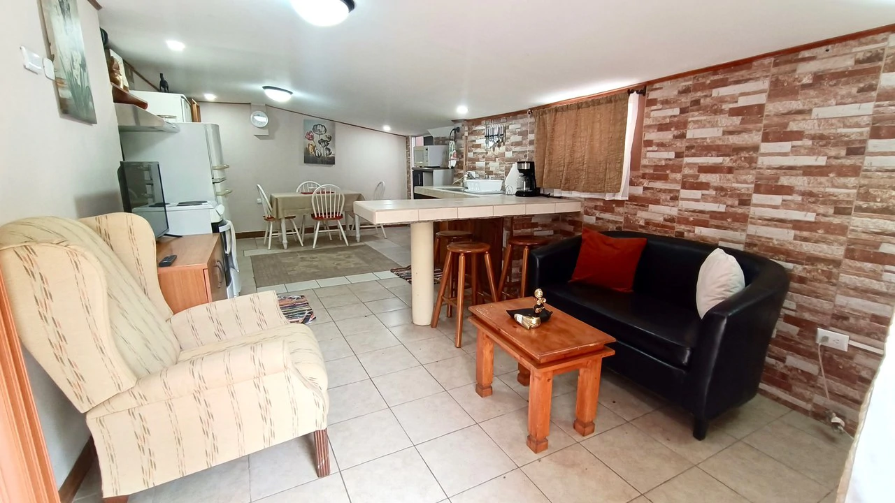Beautiful investment property with cabins, house and apartments - Gallery image 38