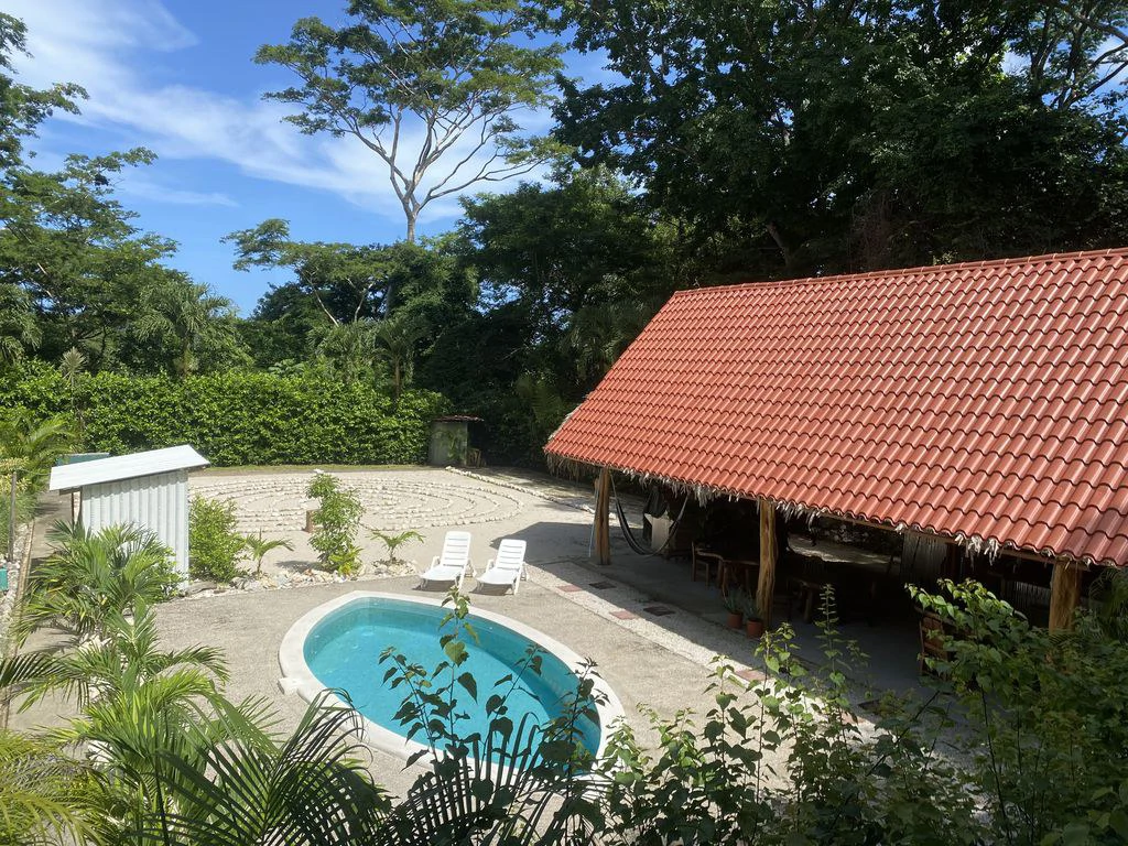 Holistic Yoga Retreat: Relaxation, Peace, Balance and Tranquility, Yoga Retreat with 4 Bungalows and 3 Apartments Elevated upon 1.25+ Acres - Gallery image 7
