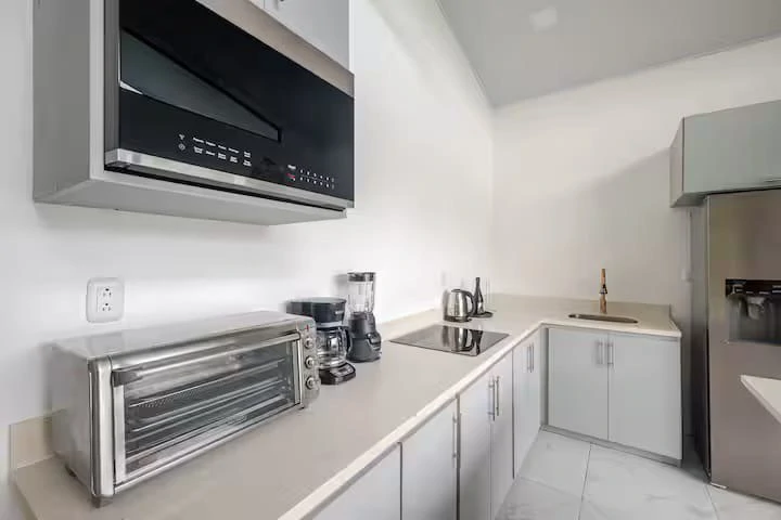 Butterfly Wings House 3 Bed 2 Bath Walking Distance To Town - Gallery image 11