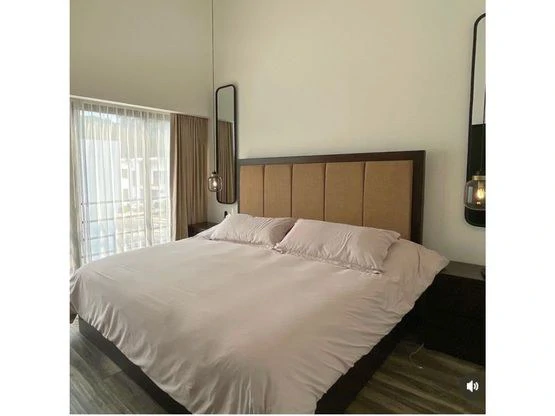 House For Sale in San Rafael - Gallery image 9