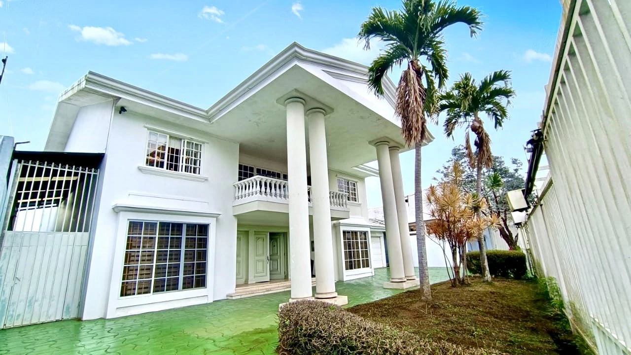 Luxury home in Rohrmoser, San Jose, Costa Rica - Gallery image 2