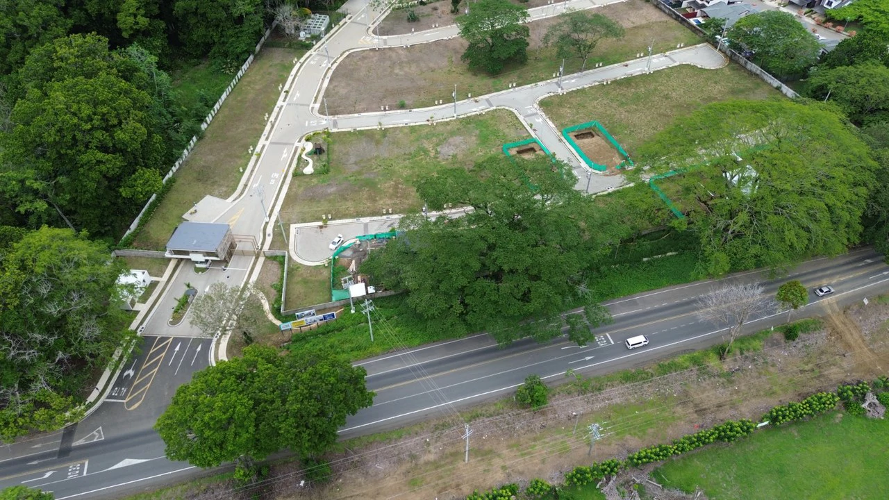 Lot in gated community near the beach, Jaco costa Rica:    154 m² Lot for Sale in Casa Praia Condominium, La Laguna Development, Just 5 Minutes from Jacó Beach, Puntarenas, Costa Rica   ️ - Gallery image 6