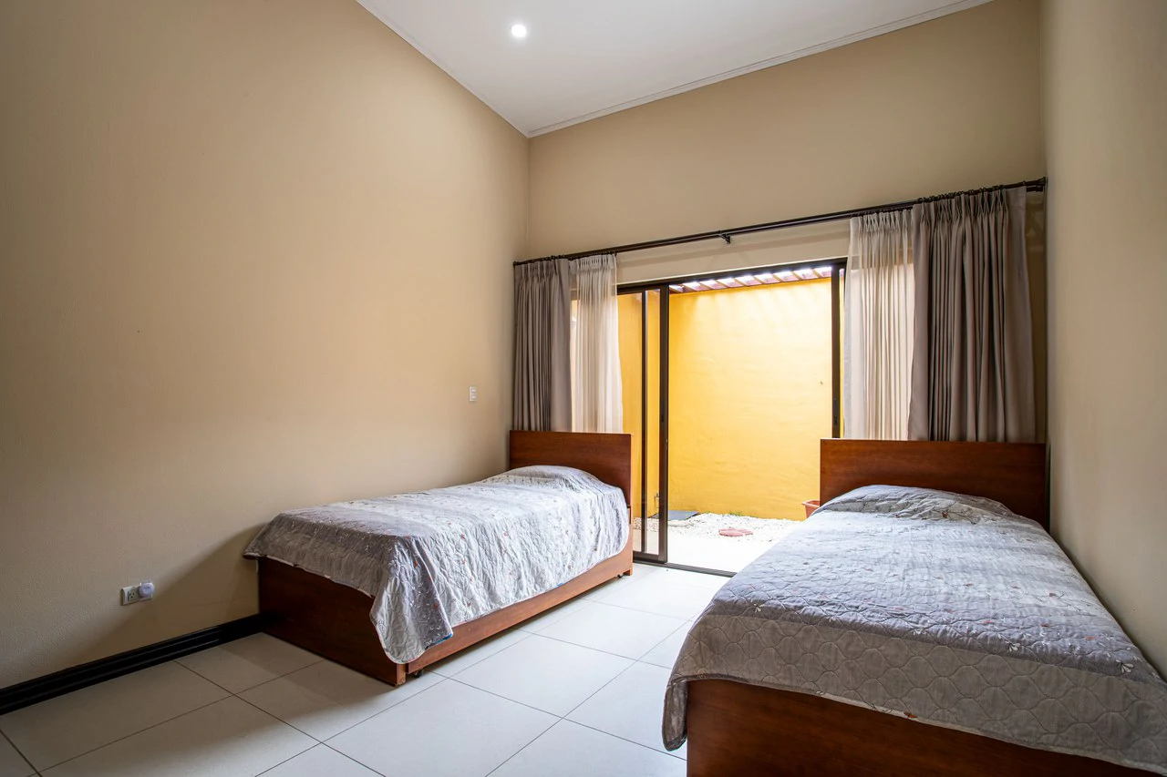 Modern Furnished Home Just 5 Minutes from Downtown Grecia - Gallery image 26