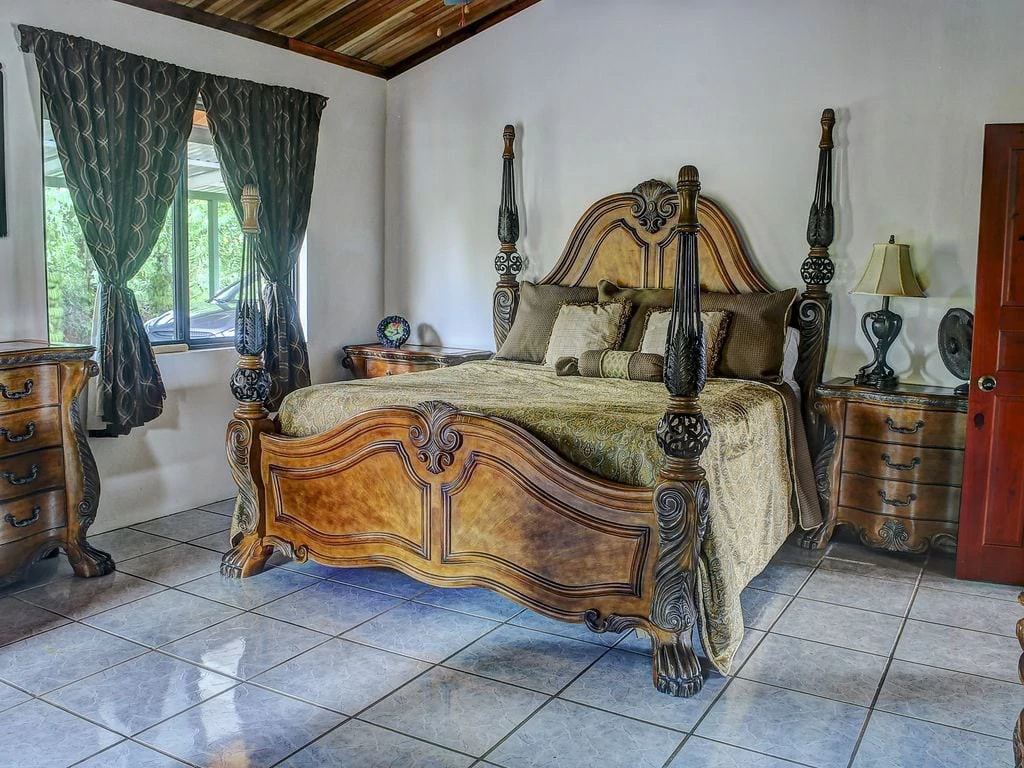 2.7 ACRES – 3 Bedroom Home With Great Mountain View, 2 Pools With Waterslide, 2 Wheel Drive Access!!! - Gallery image 11
