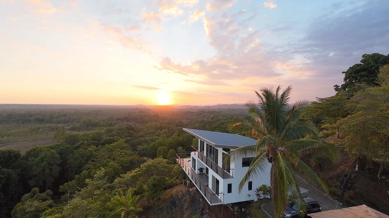 Casa Sol: Exceptionally Private Home with Panoramic Ocean, Mountain & Sunset Views