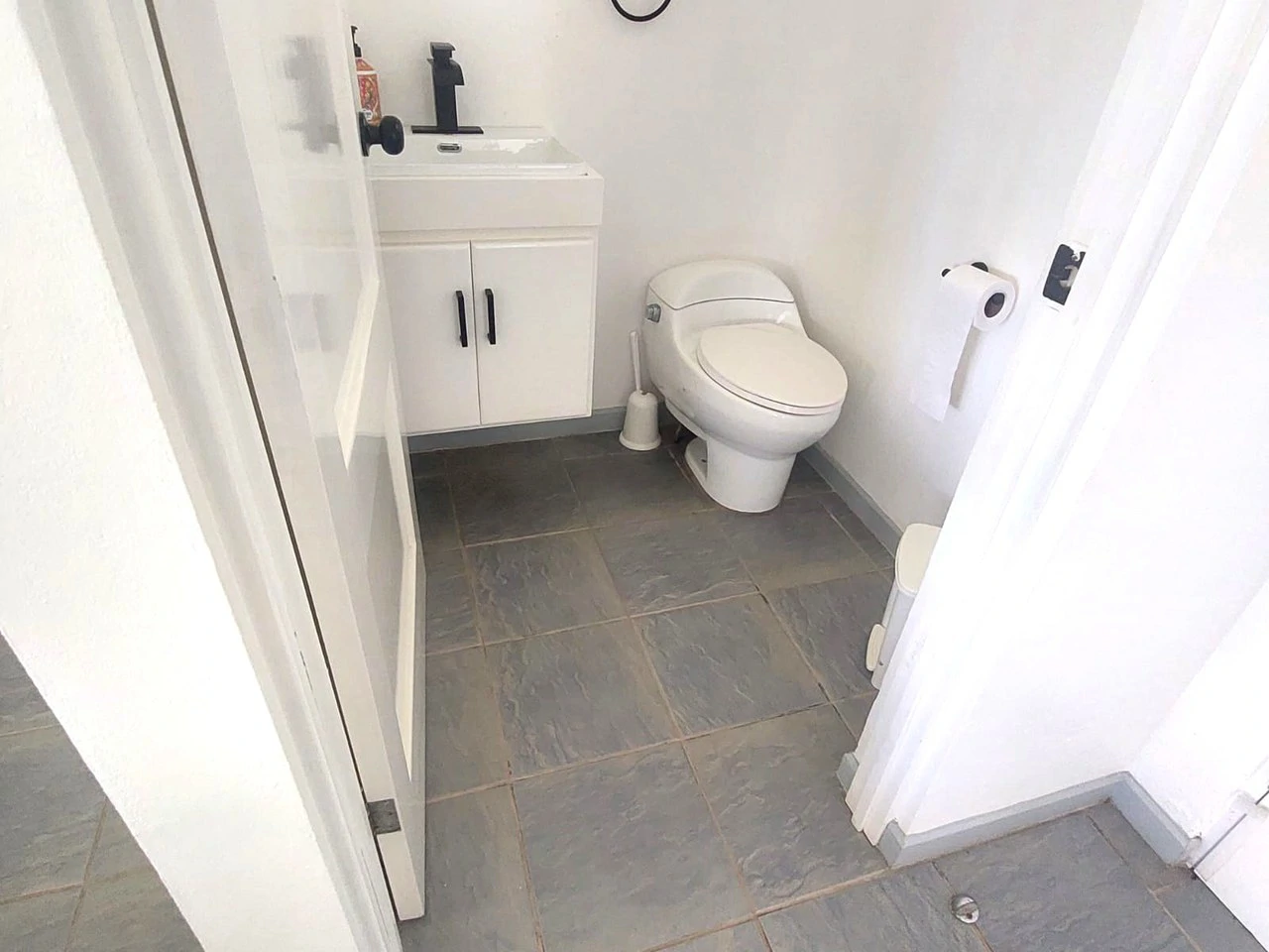 BLUE CREEK VILLA - Smart Home in Paradise - Gallery image 29