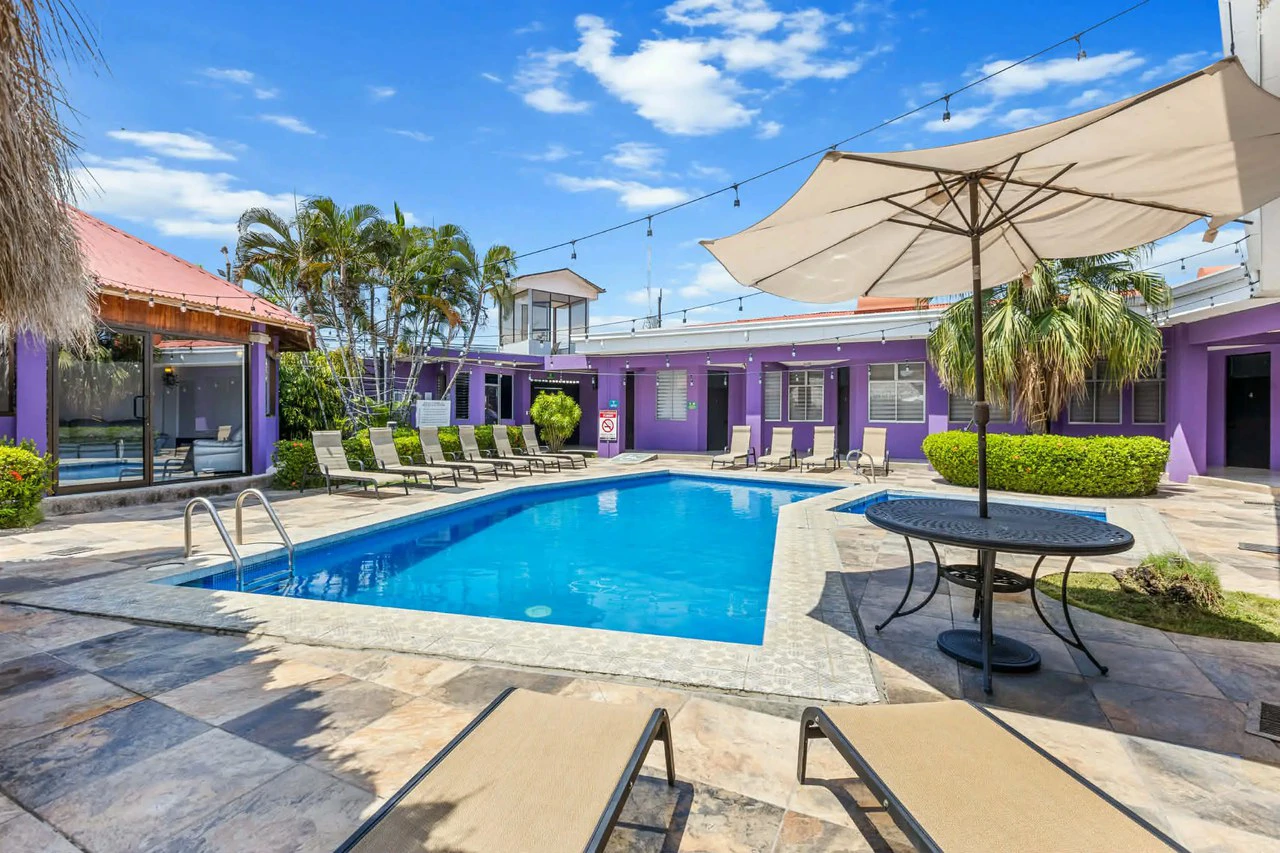 Tropical Paradise: 20-Room Private Vacation Rental Near Cocal Casino - Gallery image 2