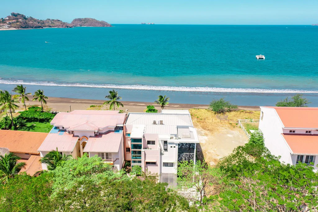 Villa Ballena: Sleek and Modern Beach House in Costa Rica - Gallery image 57