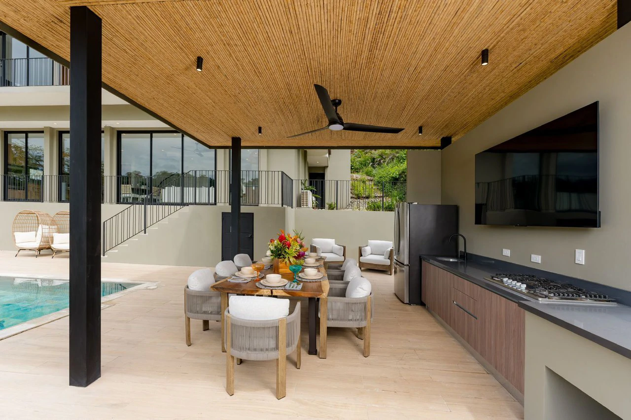 House For Sale in Playas del Coco - Gallery image 11