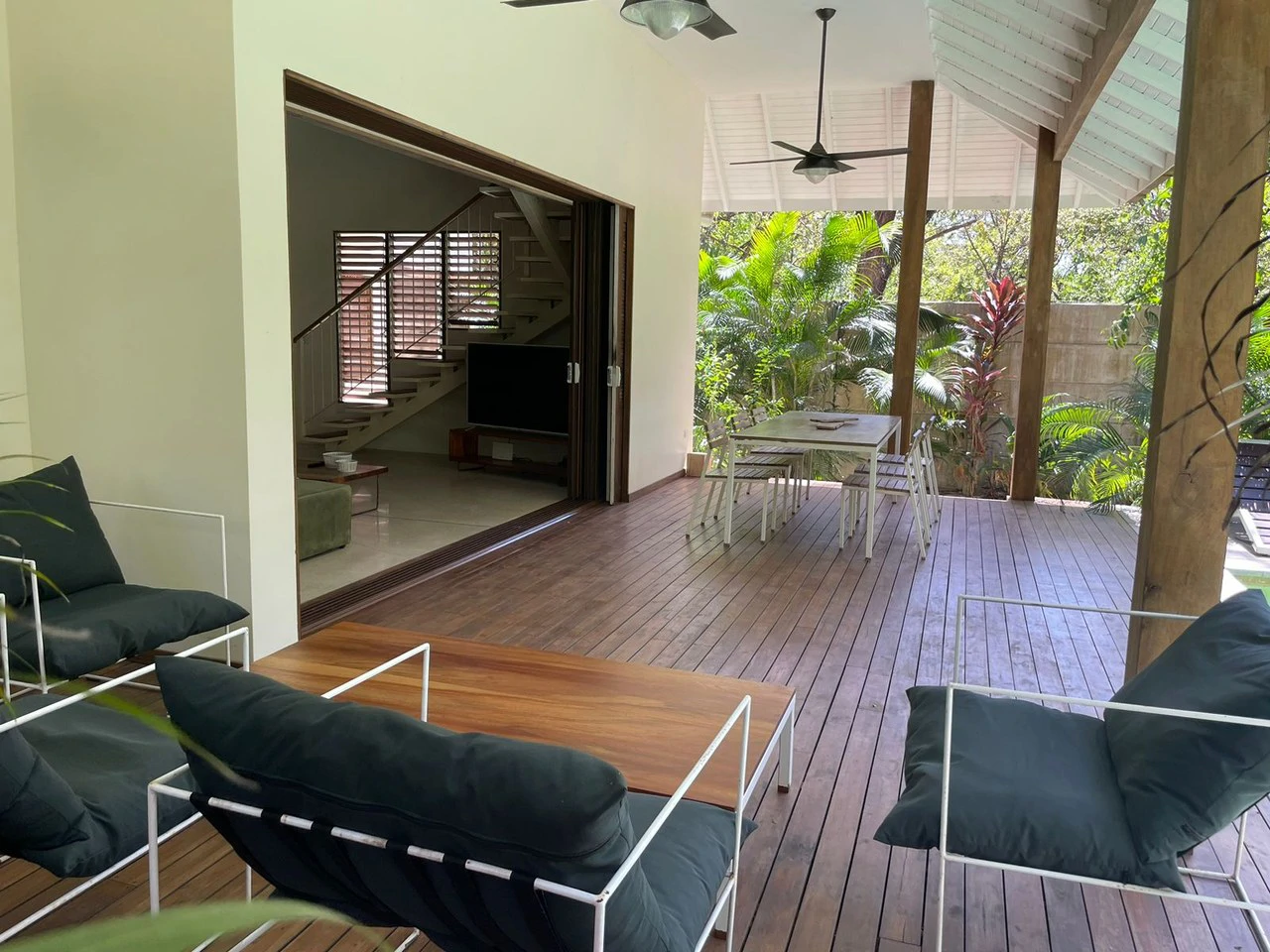 Casa Gala: Price Drop! New Modern and Tropical House Steps Away from Downtown and the Beach! - Gallery image 6