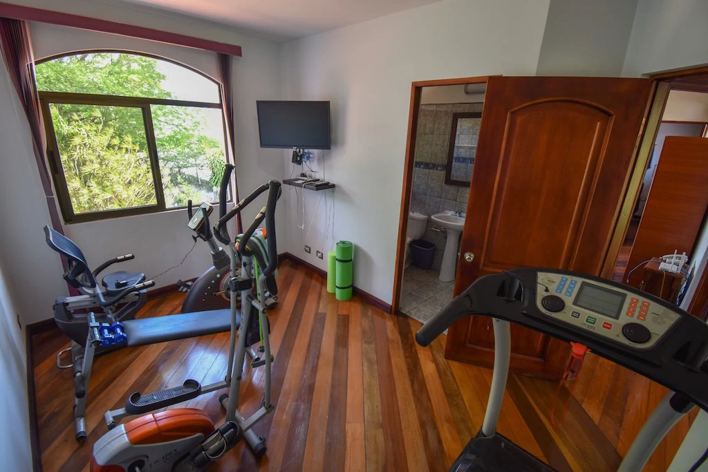 House For Sale in San Rafael - Gallery image 26