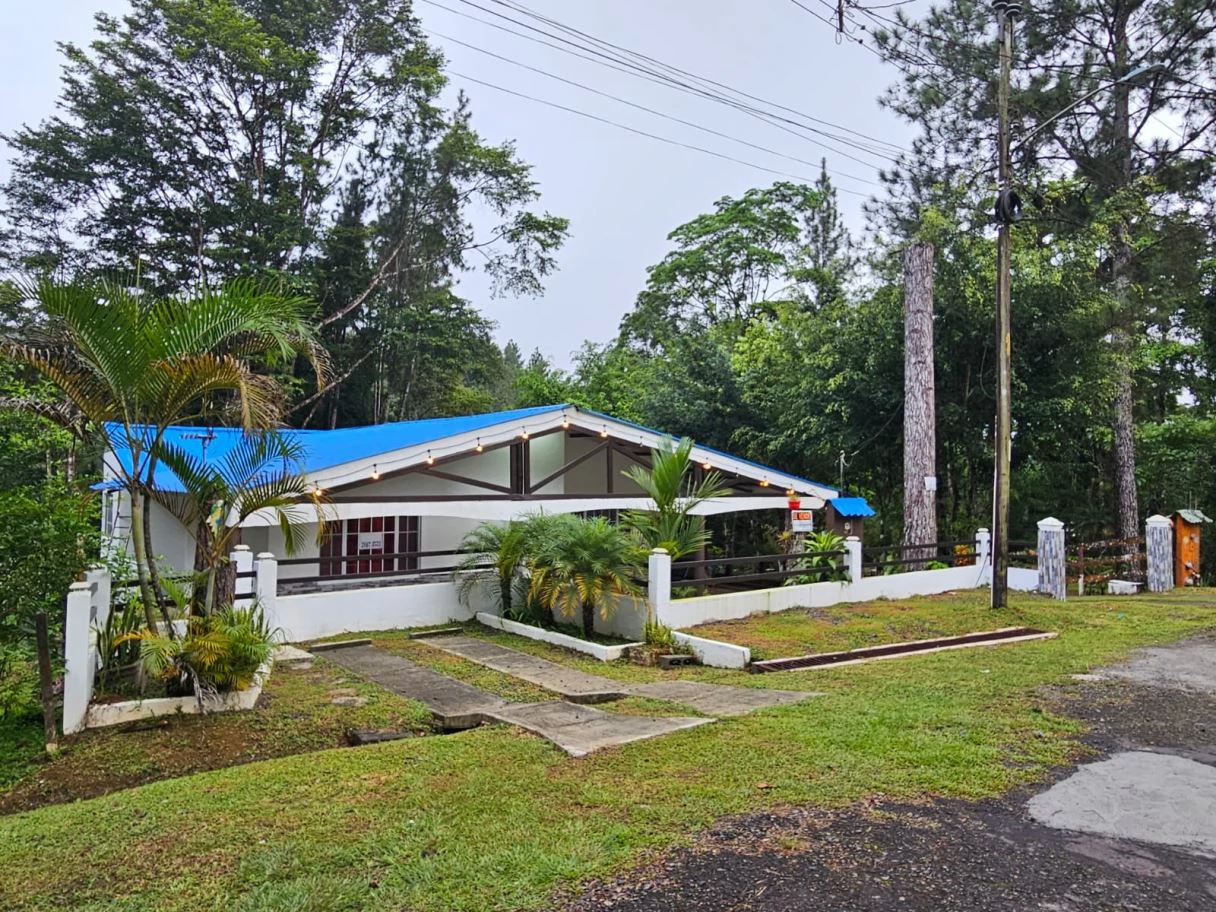 HOUSE FOR SALE IN CERRO AZUL | NEGOTIABLE