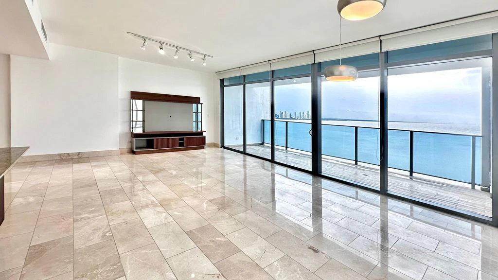 Grand Tower - Punta Pacifica