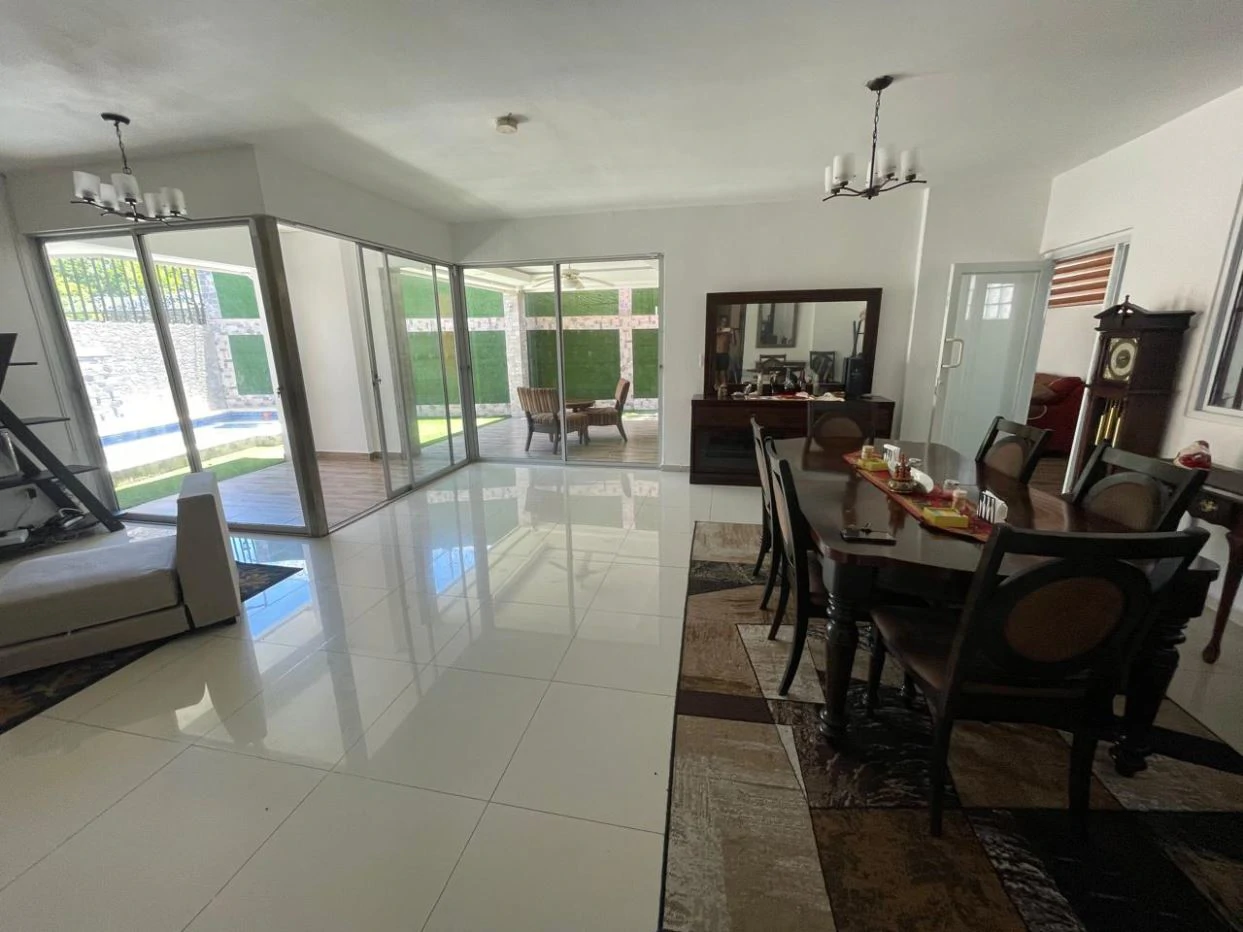 House for Sale – El Doral Altos del Bosque - photo 2