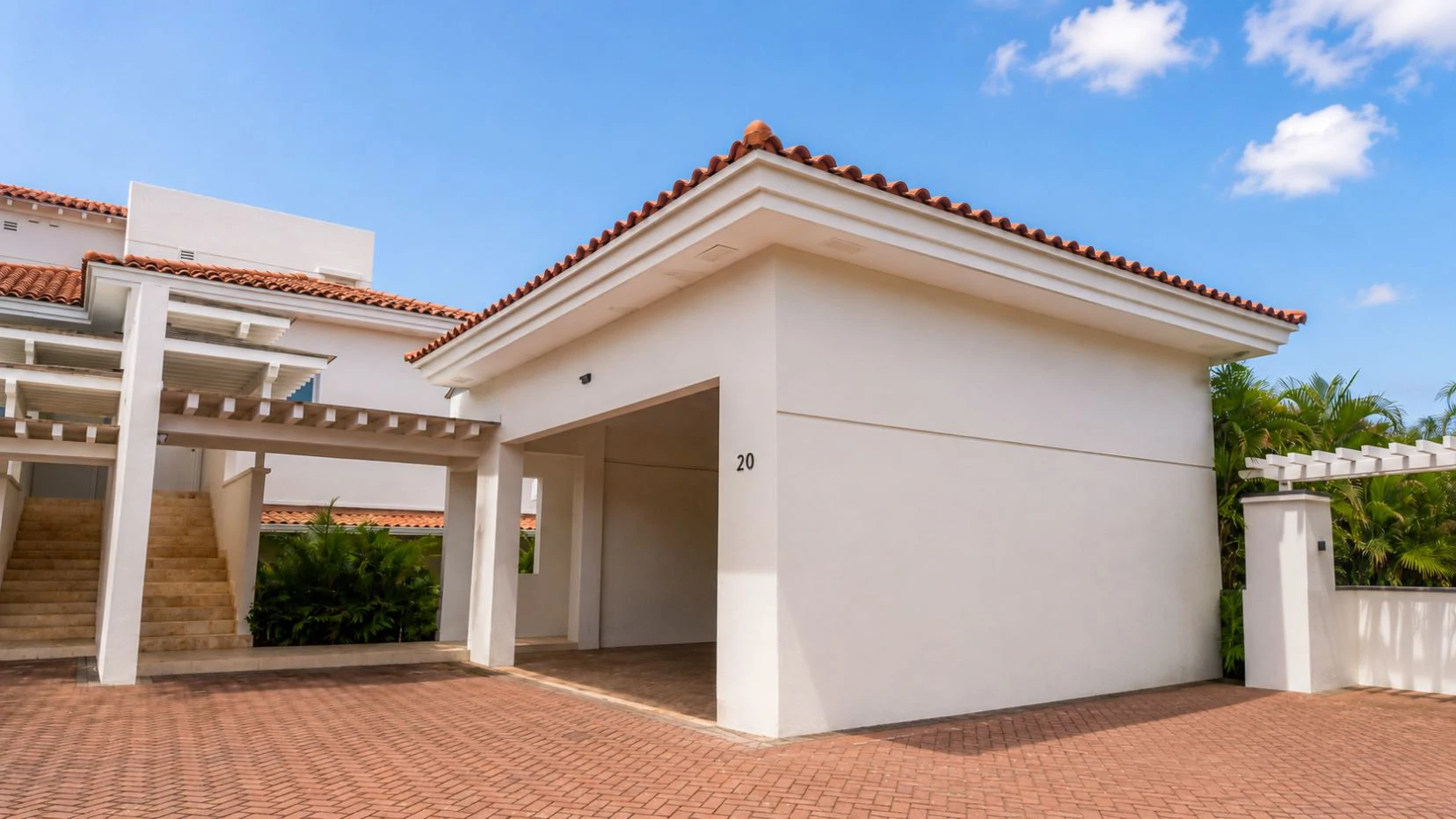 Luxury Townhouse for Sale in Buenaventura Beach – 4 Bedrooms, Private Pool & Rooftop Terrace - photo 2
