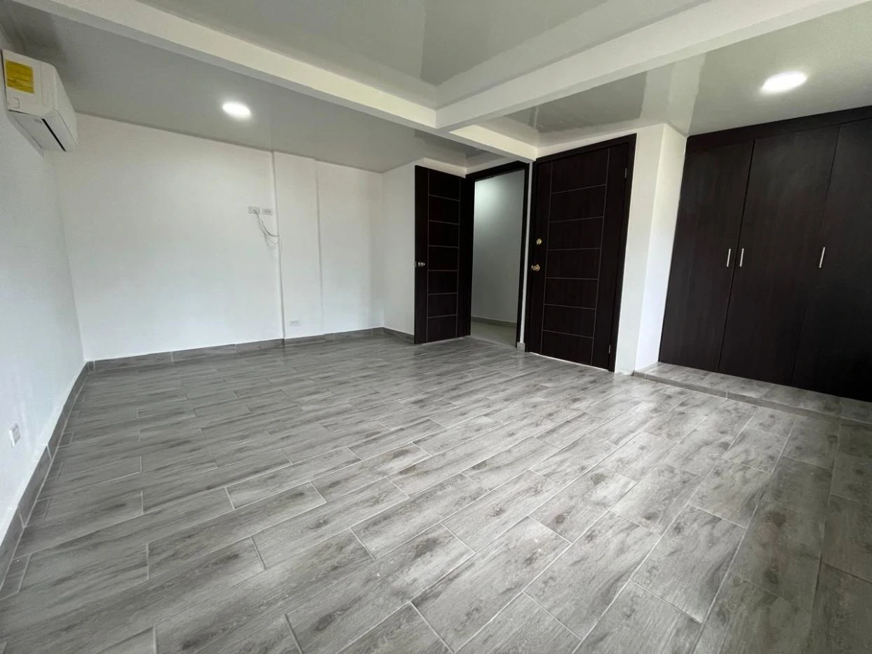 Renovated Luxury Residence in San Francisco – Move-in Ready - photo 9