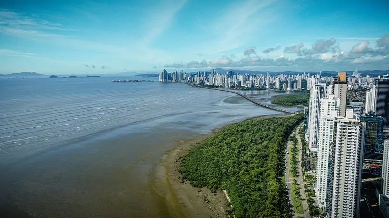 Oceanfront in Costa del Este