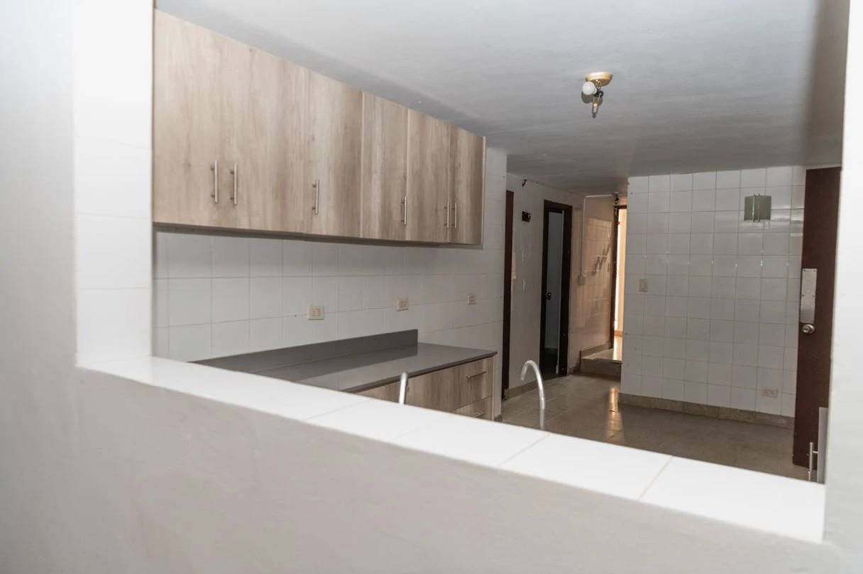 4-Level House for Sale in La Alameda - photo 8