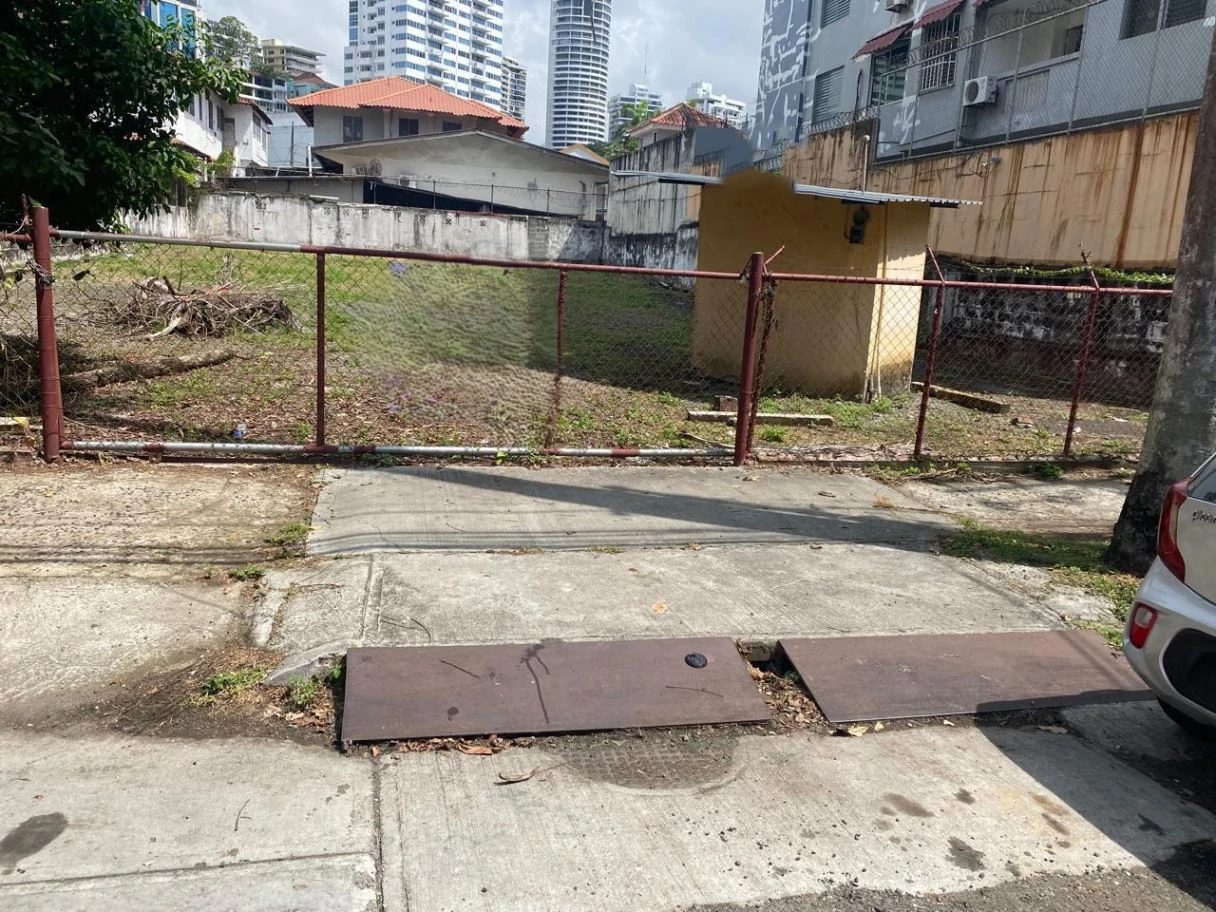 HIGH-POTENTIAL INVESTMENT LAND IN BELLA VISTA – 703 SQ. M.