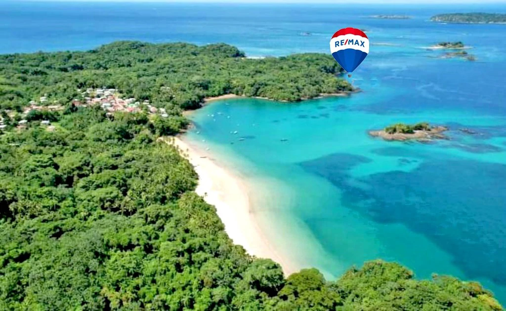 Spectacular Island Living at its Finest - photo 17