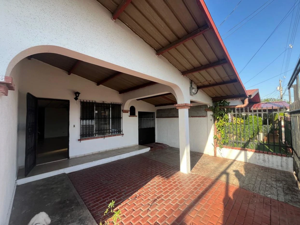 House for sale in Chanis