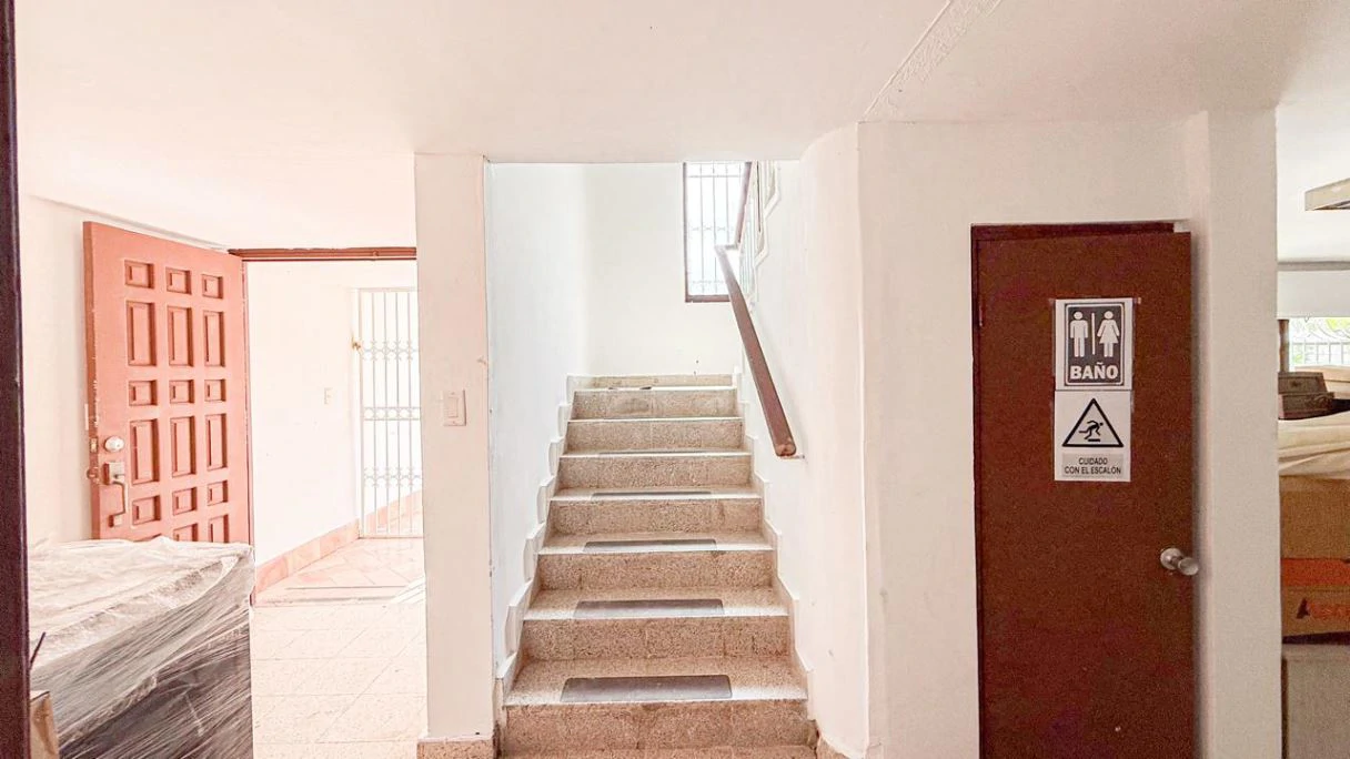 4-Level House for Sale in La Alameda - photo 22