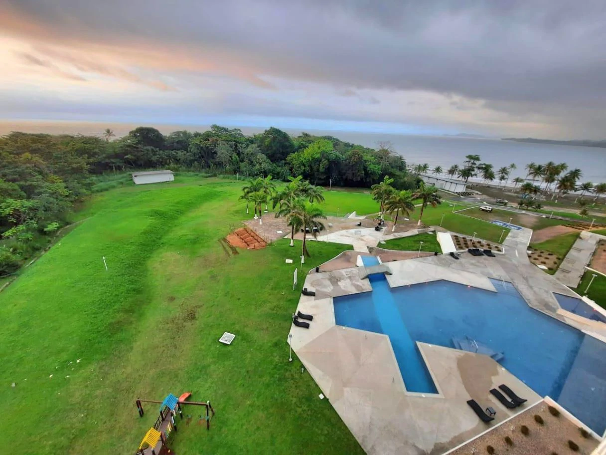 APARTMENT FOR SALE AT BALA BEACH COLON - photo 2