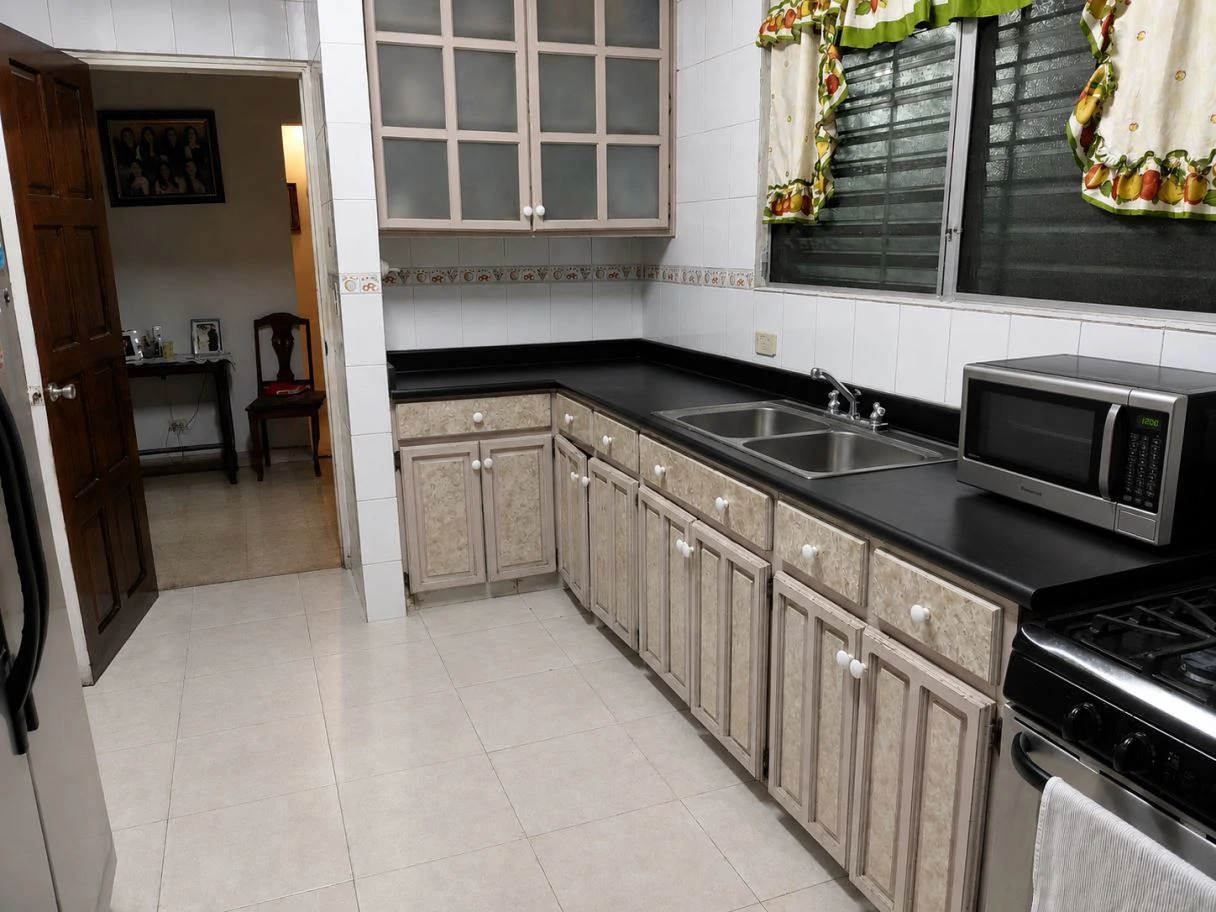 House for Sale in Betania - photo 6