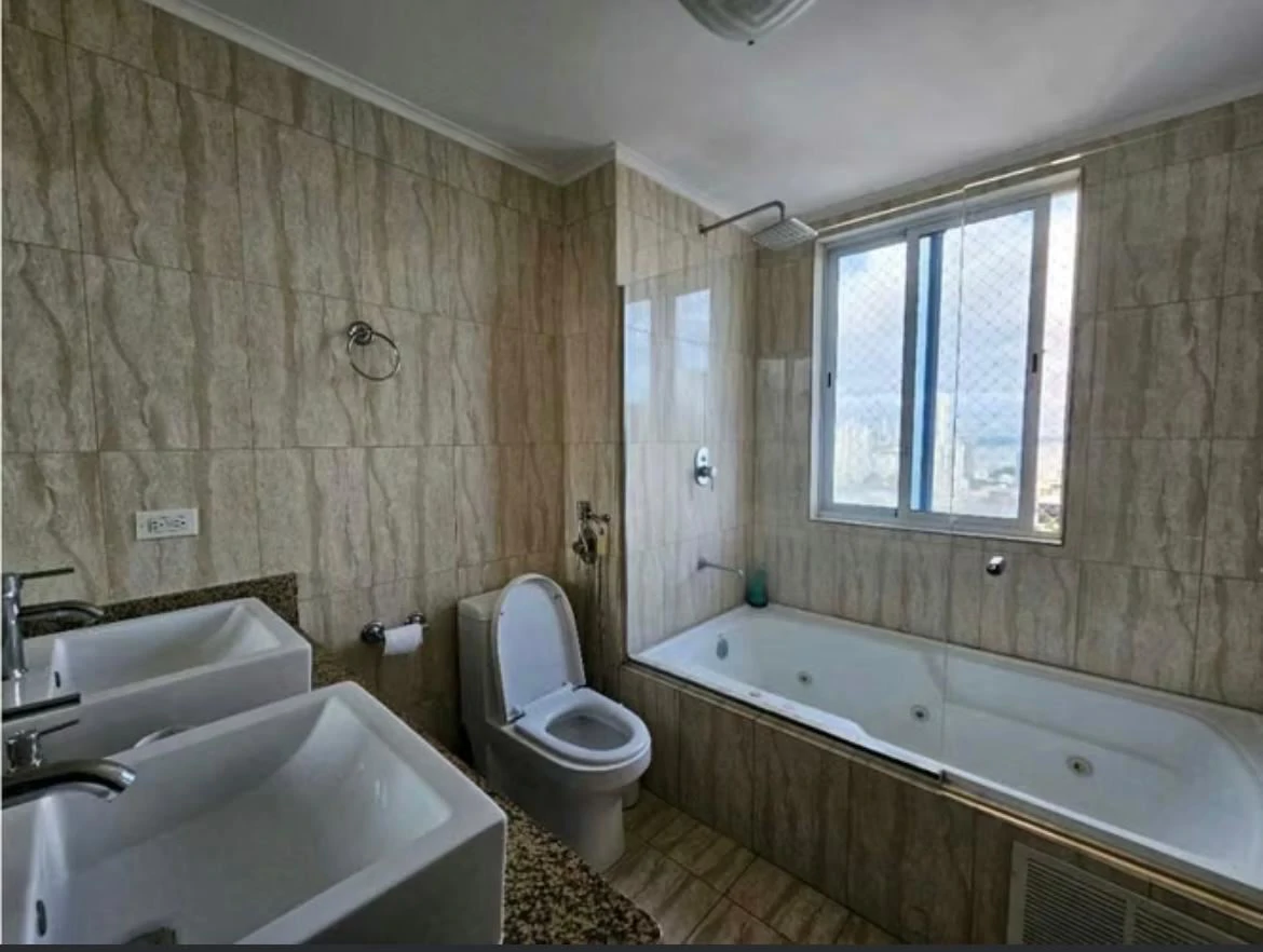 Apartment for Sale in San Francisco - photo 7