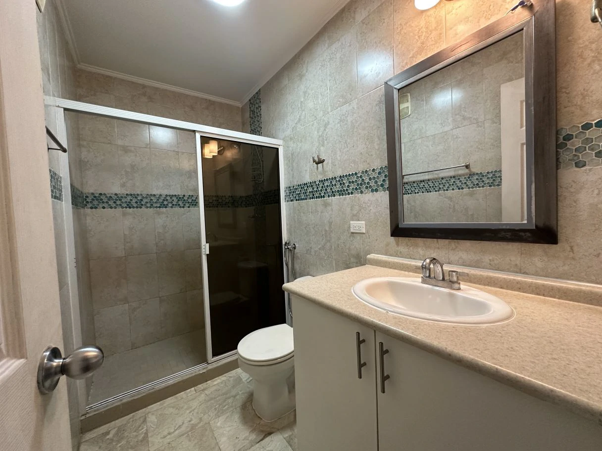 LIVE WITH SPACE AND LIGHT IN OBARRIO - 3-BEDROOM, 188 M² APARTMENT FOR SALE $299,000 - photo 12