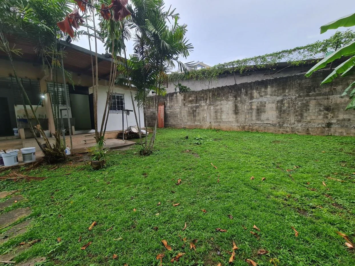 TWO HOUSES FOR SALE IN CARRASQUILLA, STEPS FOR OMAR PARK, IDEAL FOR LIVING & INVESTMENT - photo 9