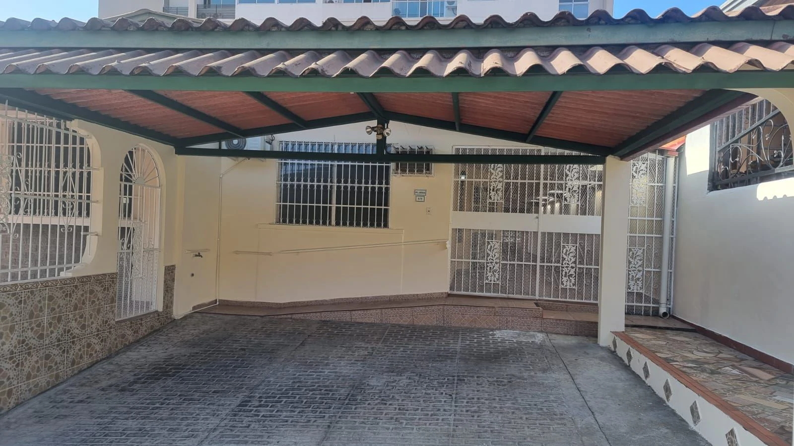 House for Sale in Villa Lucre