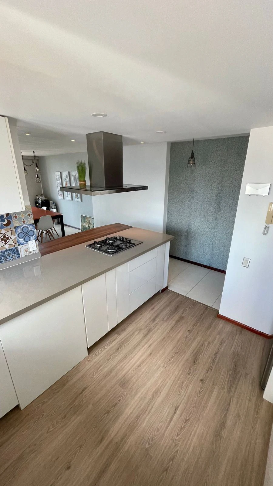 Apartment for Sale in Pacific Wind, Steps from Multiplaza Mall with Spectacular City Views - photo 8
