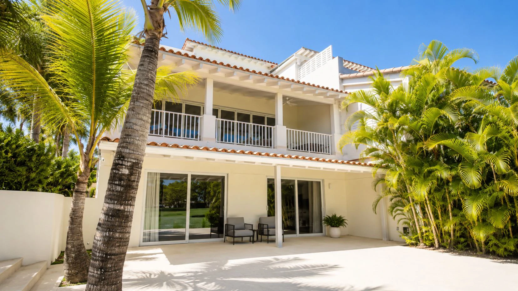 Luxury Townhouse for Sale in Buenaventura Beach – 4 Bedrooms, Private Pool & Rooftop Terrace