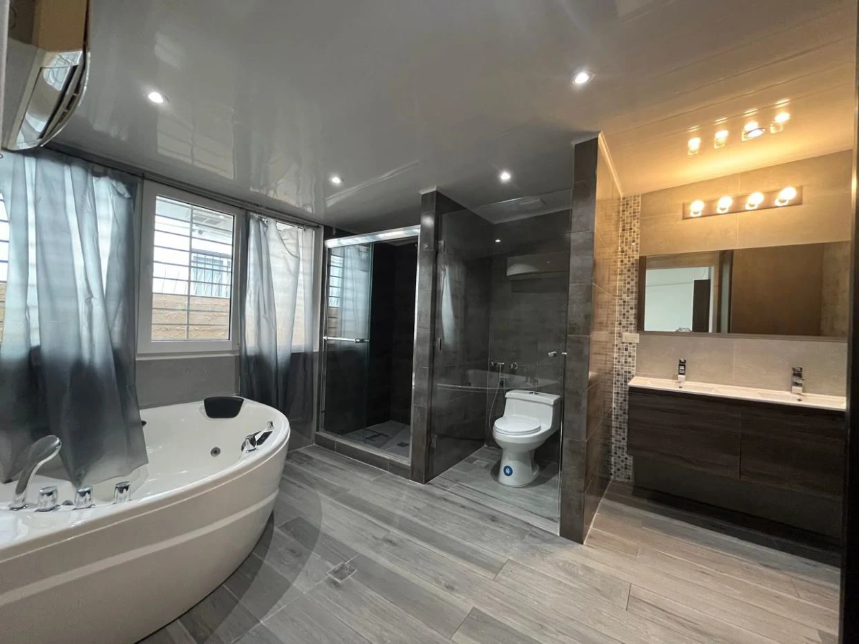 Renovated Luxury Residence in San Francisco – Move-in Ready - photo 6