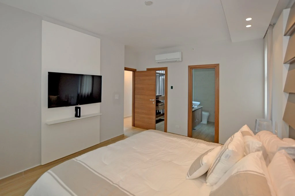 Amazing space with stunning views ! - photo 13
