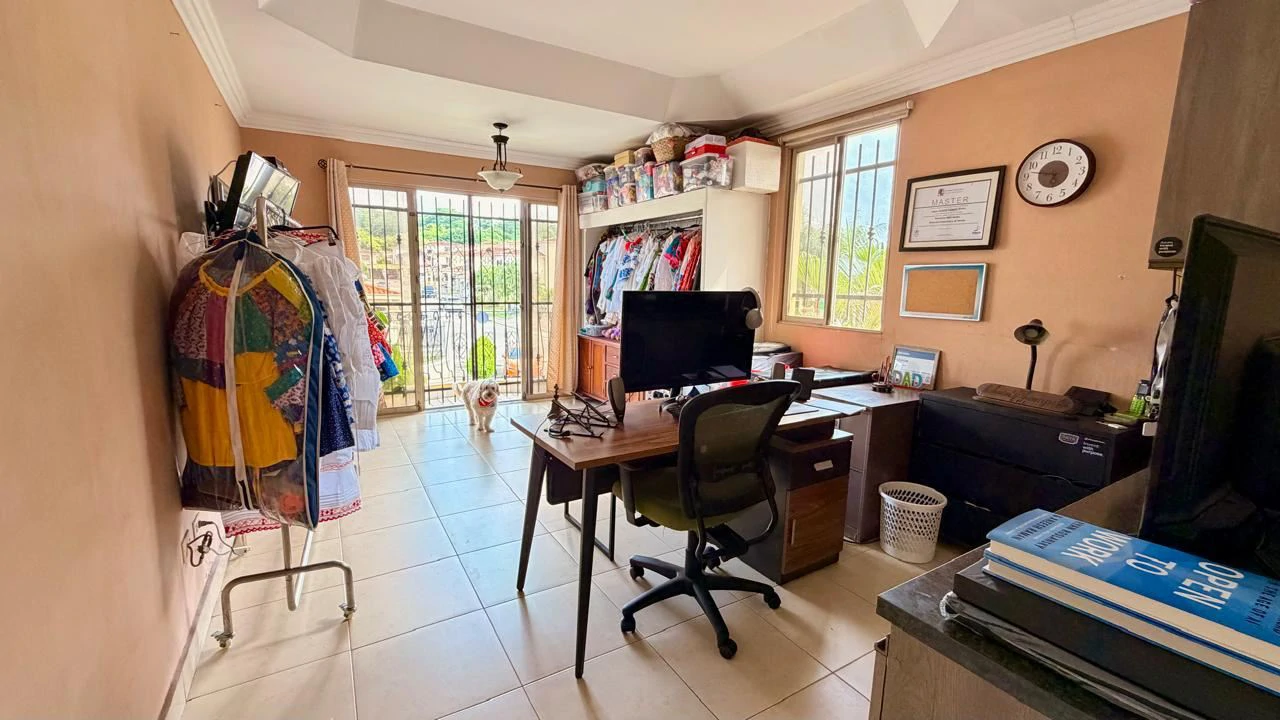 HOUSE FOR SALE RESIDENTIAL PASEO DORADO, CONDADO DEL REY - photo 17