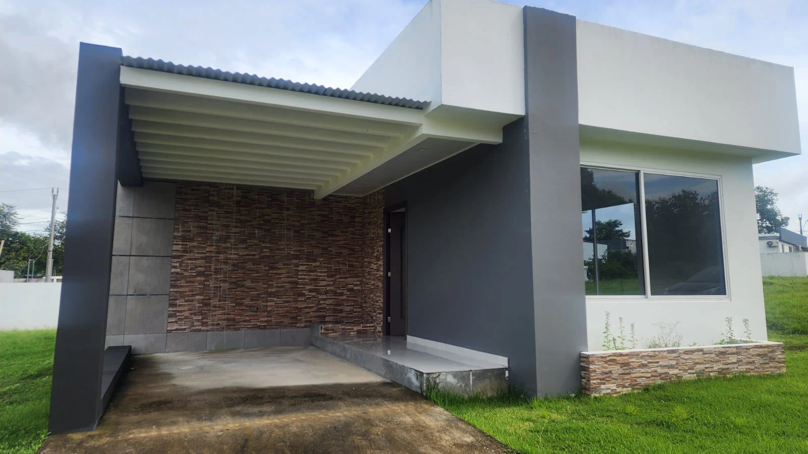 HOUSE FOR SALE IN JARDINES ESPINO DE LA ROSA – SANTIAGO DE VERAGUAS - photo 13