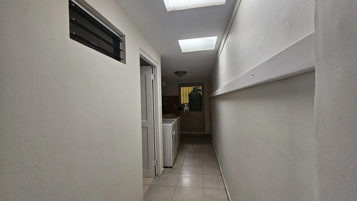 Spectacular 3-Level Residence in El Avance Betania! – Ample Space, Strategic Zoning & Income Potential. - photo 22