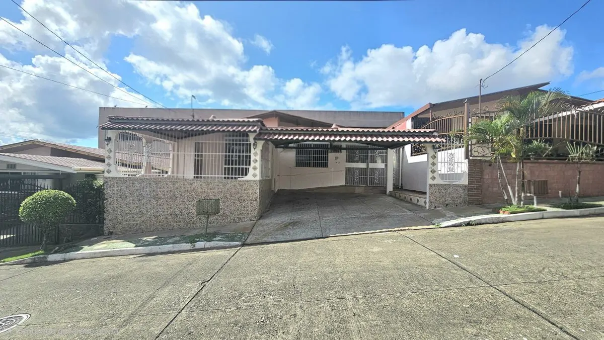 House for Sale in Villa Lucre
