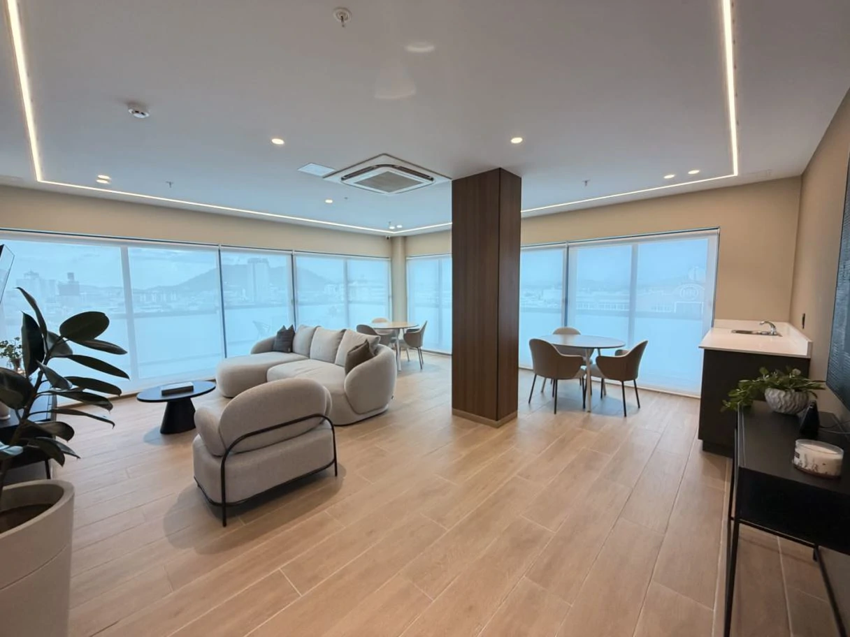 Modern Unit in Alexa - Prime City Access Bella Vista Cinta Costera - photo 16