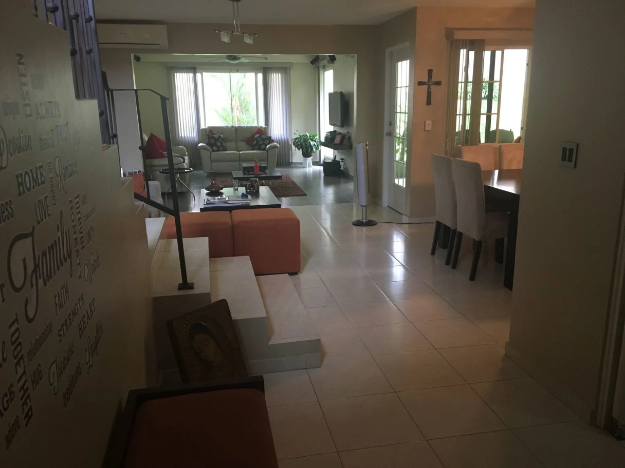 HOUSE FOR SALE IN VILLA LUCRE - photo 3