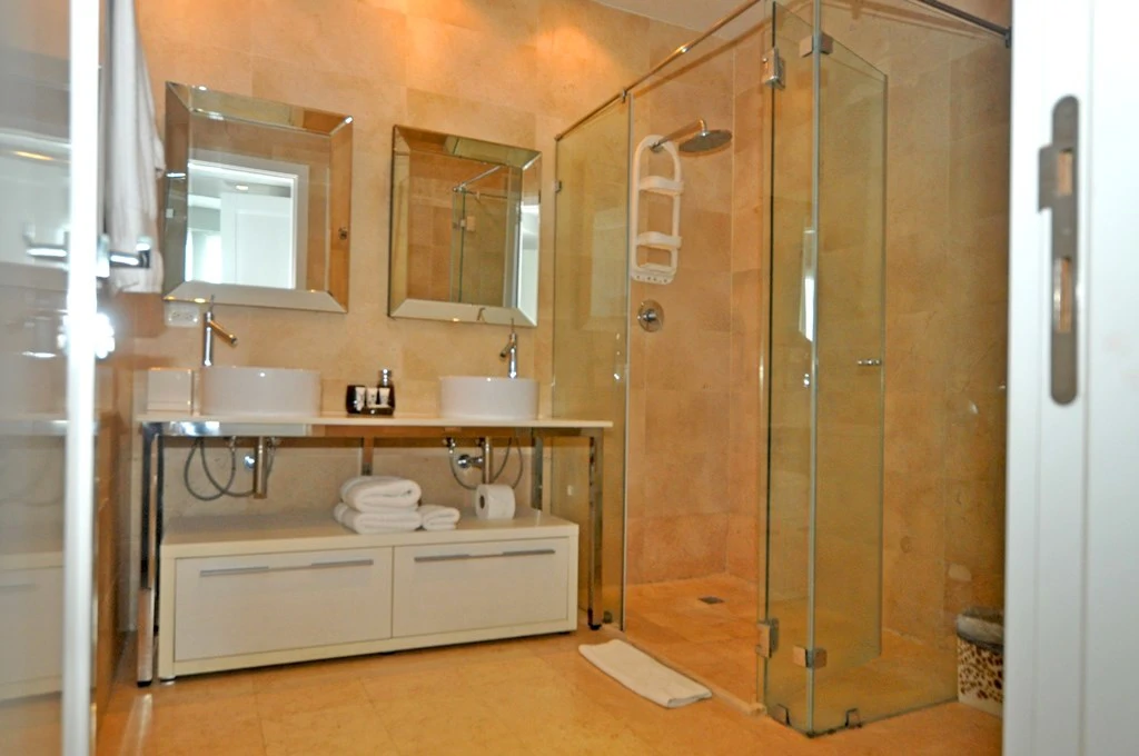 YOO By Philippe Starck. - photo 18