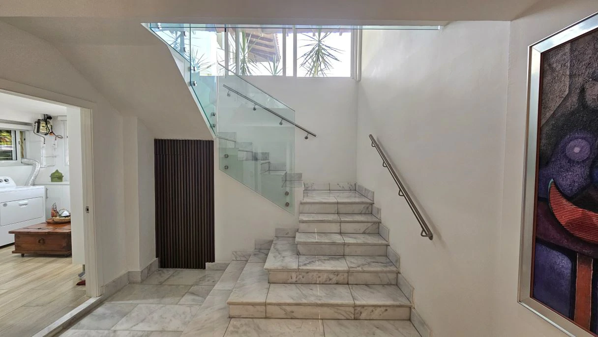 2. Luxury Residence in Altos de Golf, Panama City - photo 7