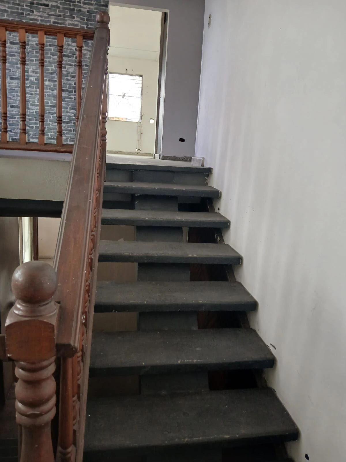 House for Sale in Bethania | Strategic Location with Exceptional Investment Potential - photo 7