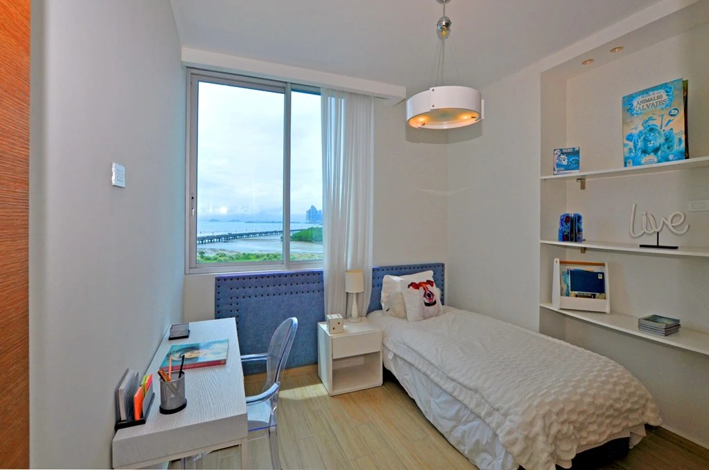 Amazing space with stunning views ! - photo 15